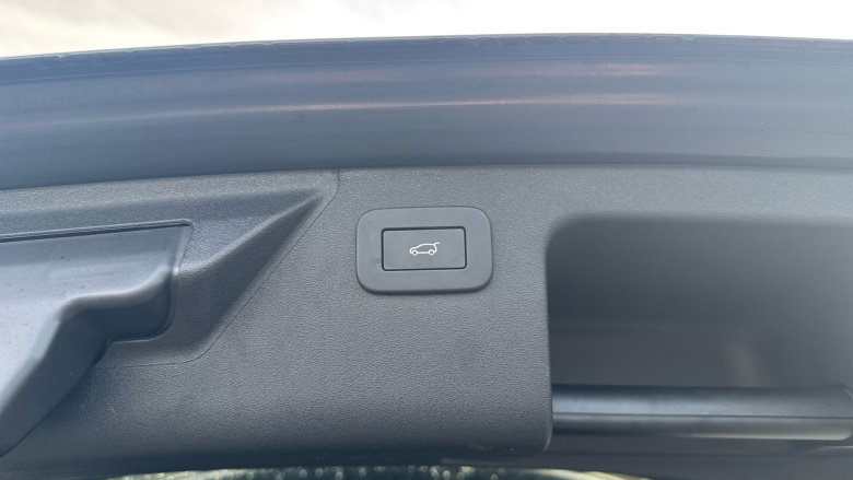 Land Rover Discovery Sport 1.5 P270e Dynamic SE 5dr Auto [5 Seat] Station Wagon